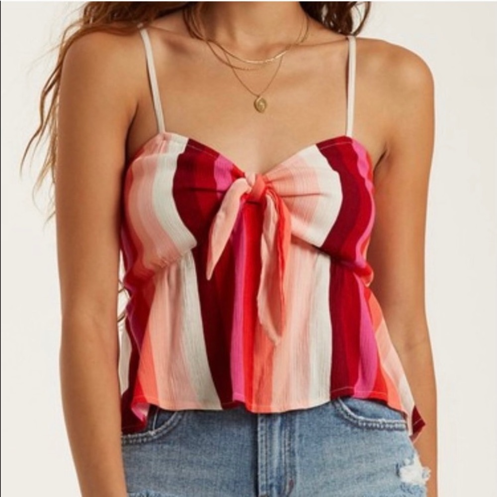 Billabong Top size L- NWOT